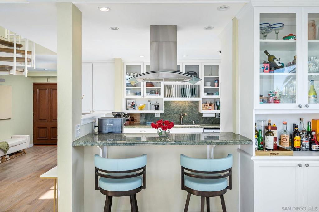 MLS #250032682SD img 6