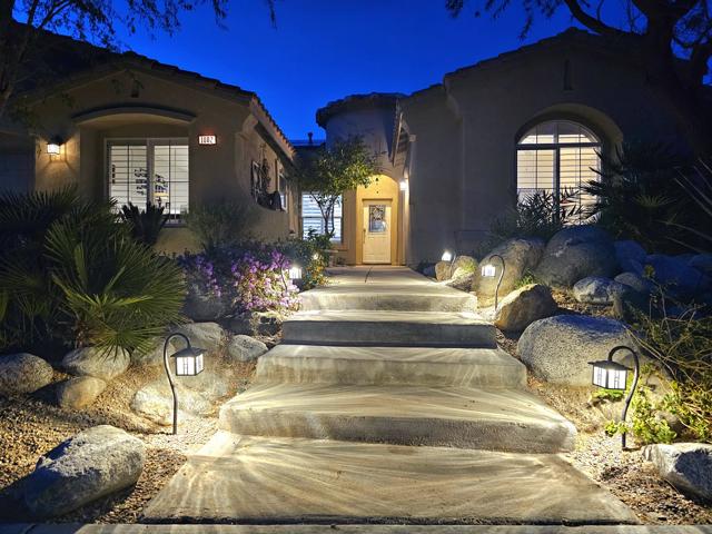 1002 Alta Cresta, Palm Springs CA: https://media.crmls.org/mediaz/36622de3-0088-49e7-9330-23eaadda66f1.jpg