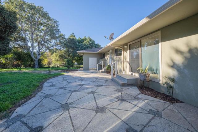 11745 Tam Oshanter Drive, Salinas CA: https://media.crmls.org/mediaz/366234a3-f731-44e1-a19f-491149d680c3.jpg