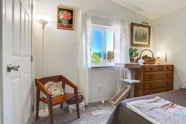 1750 W Citracado Parkway, Escondido CA: https://media.crmls.org/mediaz/36626df7-b5ac-4d79-9208-e24b6ba6def9.jpg