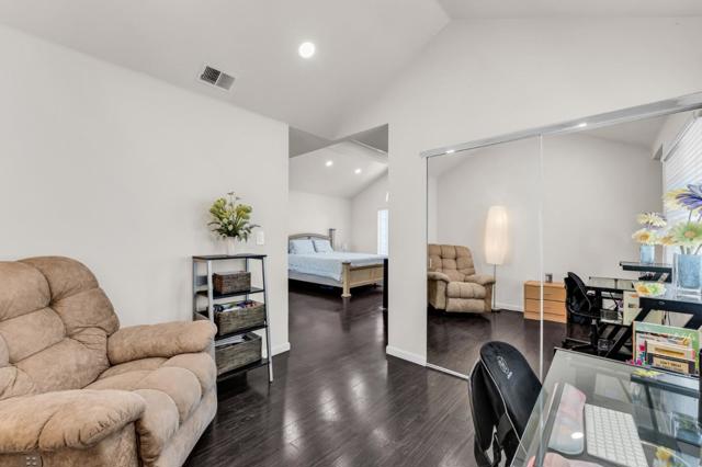 4438 Calypso Terrace, Fremont CA: https://media.crmls.org/mediaz/36627414-5d25-4da3-8eec-69cfe211eca7.jpg