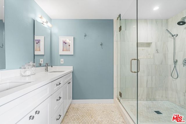 4707 La Villa Marina, Marina del Rey CA: https://media.crmls.org/mediaz/3662876e-0581-4c23-9d5a-9e36a002453d.jpg