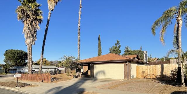 Detail Gallery Image 3 of 3 For 1938 Paradise St., Escondido,  CA 92026 - 3 Beds | 2 Baths