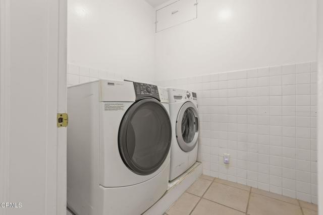 Detail Gallery Image 56 of 68 For 920 Glen Oaks Bld, Pasadena,  CA 91105 - 3 Beds | 3/1 Baths