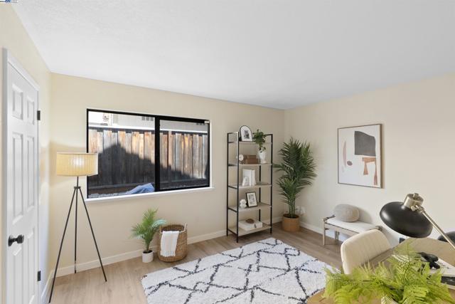 721 Woodmeadow Pl, Oakley CA: https://media.crmls.org/mediaz/3663957b-d7ee-4df2-8637-3763d5d39a34.jpg