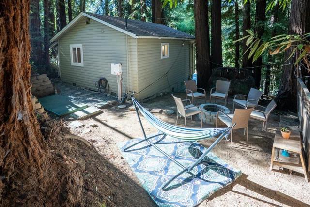 14780 Highway 9, Boulder Creek CA: https://media.crmls.org/mediaz/36639719-54dc-488e-9720-7703e6662eb5.jpg