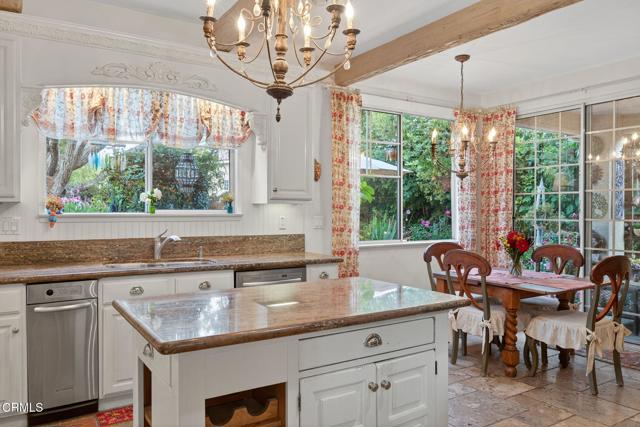 2314 Arcadian Shores Trail, Oxnard CA: https://media.crmls.org/mediaz/3663d084-7209-462c-a2e1-5bf69708c90a.jpg