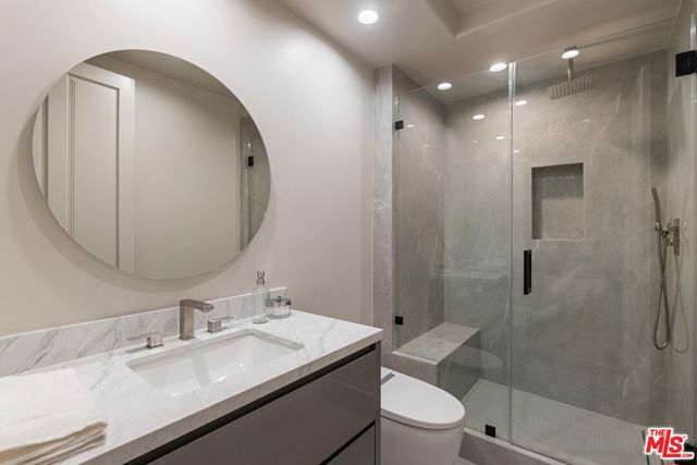 11500 San Vicente Boulevard, Los Angeles CA: https://media.crmls.org/mediaz/3663fb1f-bb27-4794-b2ec-b750a1adea37.jpg