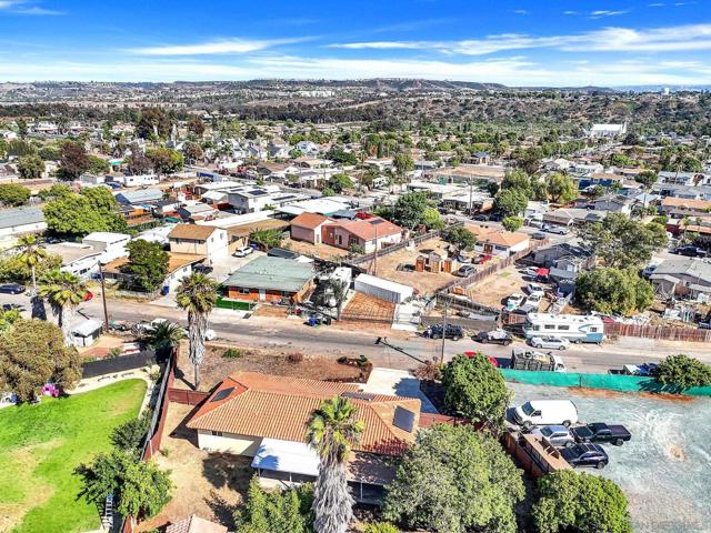 1660 Sycamore Dr., Chula Vista CA: https://media.crmls.org/mediaz/3663ff83-6ce0-43c7-8959-415260ce0443.jpg