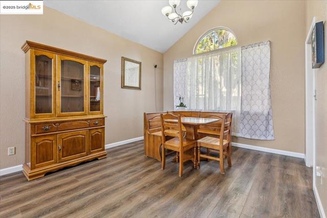 1531 Rutherford Ln, Oakley CA: https://media.crmls.org/mediaz/3664891d-a29d-4444-aec6-5c411713dac1.jpg