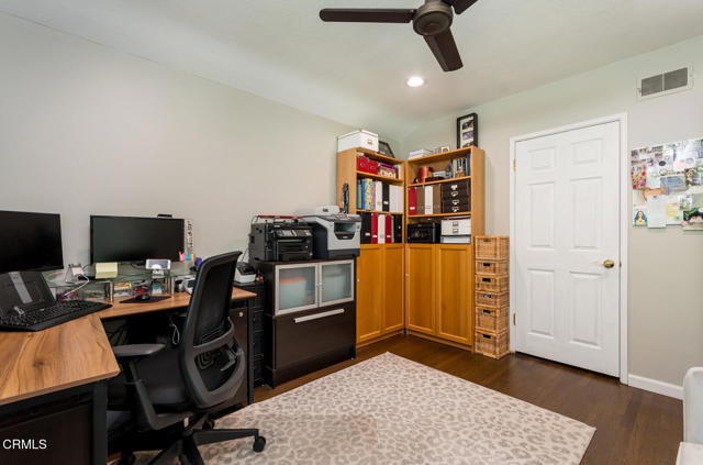 4841 Hill Street, La Canada Flintridge CA: https://media.crmls.org/mediaz/366524db-9895-41a5-8cf7-6defb95be76c.jpg