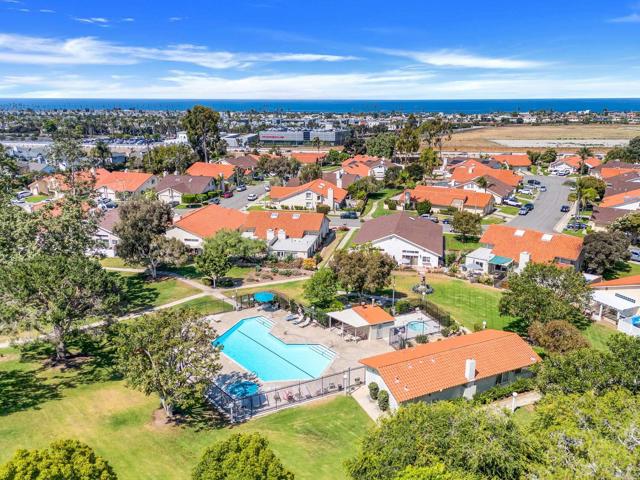 801 Caminito Azul, Carlsbad CA: https://media.crmls.org/mediaz/36654dcb-9111-43fd-8432-5fc7e430572f.jpg