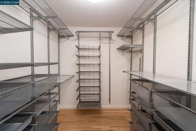3402 Goyak Dr, Lafayette CA: https://media.crmls.org/mediaz/36657bf4-0967-48bc-96d1-a040dafc350d.jpg