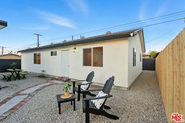 4340 2nd Avenue, Los Angeles CA: https://media.crmls.org/mediaz/3665c501-7a5c-489d-93a6-903a9c97a612.jpg