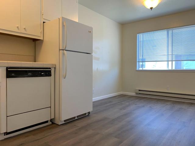 729 Highland Avenue, San Mateo CA: https://media.crmls.org/mediaz/3665d536-f3ae-4d62-80d3-a5c00248f3b7.jpg