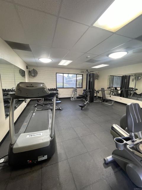 913 S Grand Avenue, San Jacinto CA: https://media.crmls.org/mediaz/3666a698-81bc-4cbc-bcb2-a619e0ecb992.jpg