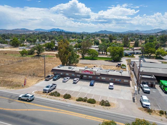 2548 Main Street, Ramona CA: https://media.crmls.org/mediaz/36670ecb-0634-4cd9-aa63-0203b4326fcd.jpg