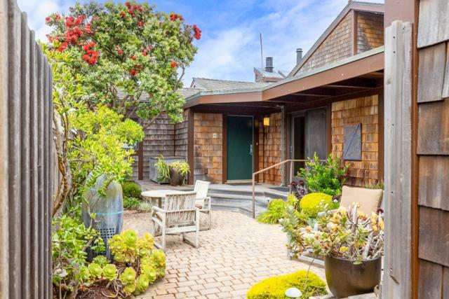 188 Monterey Dunes Way, Moss Landing CA: https://media.crmls.org/mediaz/366748ce-23bf-4969-bdb4-ee484543fd4a.jpg