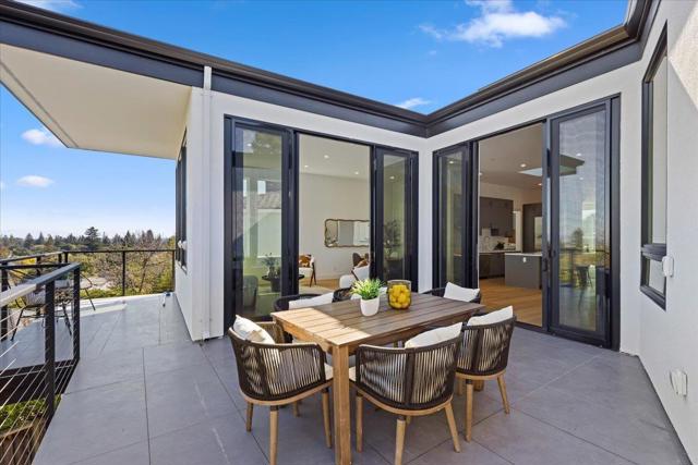 61 HILLTOP Drive, San Carlos CA: https://media.crmls.org/mediaz/36677d12-9eb4-4706-ae8a-ba986dd379d1.jpg