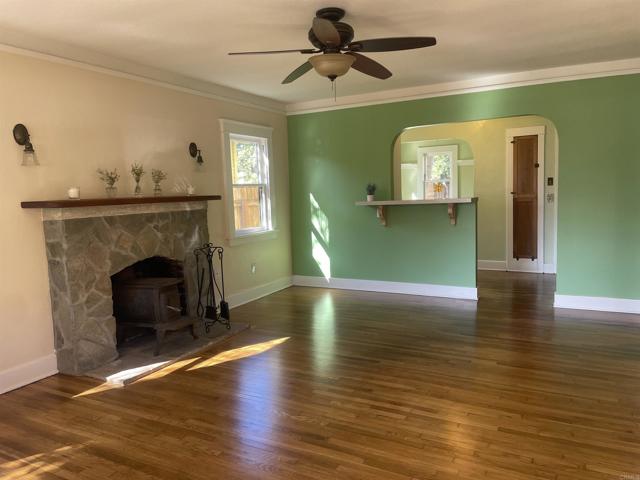 121 E Warner St photo 5