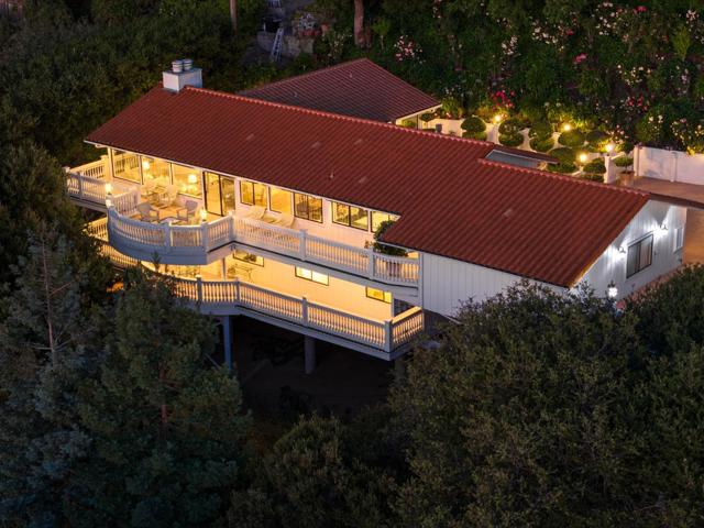 911 Matts Court, Los Altos CA: https://media.crmls.org/mediaz/3668eb46-1e49-42b8-95ee-e9af6571780f.jpg