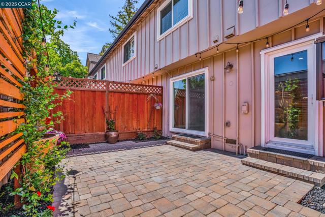 1430 Tampico Pl, Walnut Creek CA: https://media.crmls.org/mediaz/3669d131-fd70-4545-b02c-832e9565d0f5.jpg