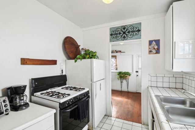 719 Jersey Ct, San Diego CA: https://media.crmls.org/mediaz/3669daf5-730a-4562-871f-6fe70e00e29e.jpg