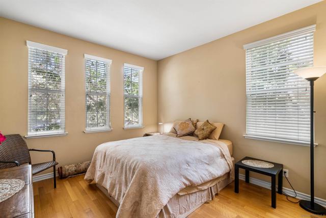 10286 Walnutdale St, San Diego CA: https://media.crmls.org/mediaz/366a2b58-f839-4e85-9e9b-464e7b94466a.jpg