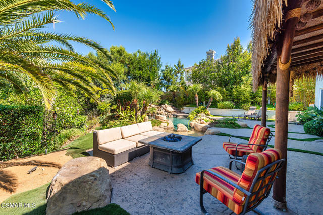 213 Heath Meadow Court, Simi Valley CA: https://media.crmls.org/mediaz/366adef8-6119-4b3c-b562-dc8182c7b709.jpg