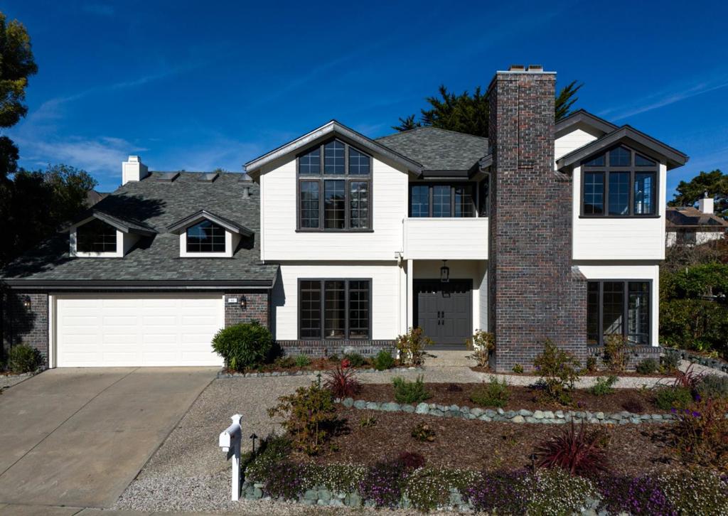 11 Fairway Place
