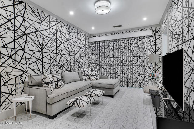 2259 Melford Court, Westlake Village CA: https://media.crmls.org/mediaz/366b78b6-632d-4ba0-a88a-ad1a97edf94b.jpg