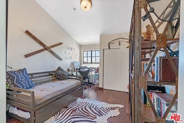 12311 Pacific Avenue, Los Angeles CA: https://media.crmls.org/mediaz/366c320c-e30a-4d8e-9de3-b2c2851814ea.jpg