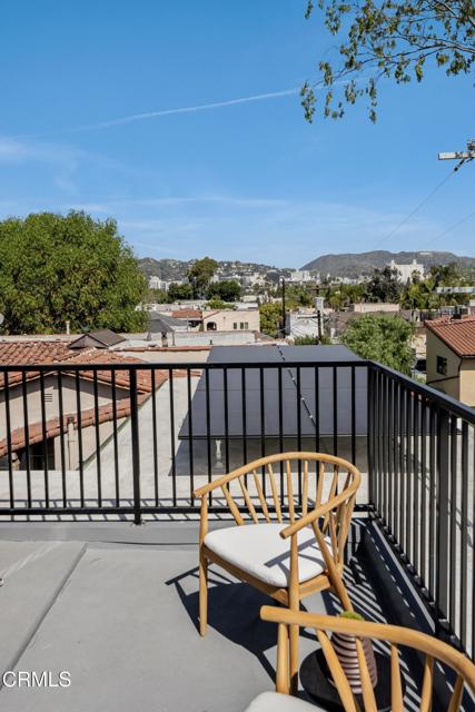 Detail Gallery Image 27 of 31 For 506 1/2 N Sycamore Ave, Los Angeles,  CA 90036 - 4 Beds | 3/1 Baths