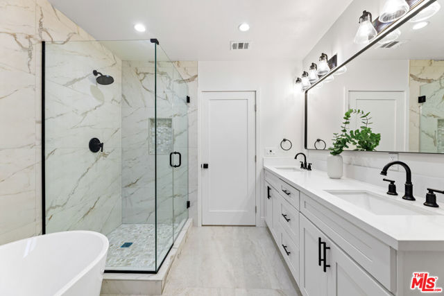 8507 Naylor Avenue, Los Angeles CA: https://media.crmls.org/mediaz/366c8ad8-ca74-4669-ab29-b87c5bbe5c04.jpg