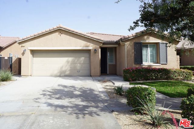 84330 Tramonto Way, Indio CA: https://media.crmls.org/mediaz/366d170c-3916-4dce-9219-97f88a260724.jpg