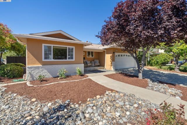 457 Coleen St, Livermore CA: https://media.crmls.org/mediaz/366d4c9a-49dc-4d5a-9133-d89e723f6961.jpg