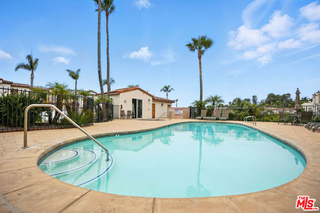 6440 Lunita Road, Malibu CA: https://media.crmls.org/mediaz/366e16e9-e57f-4587-8f62-549924016c0e.jpg