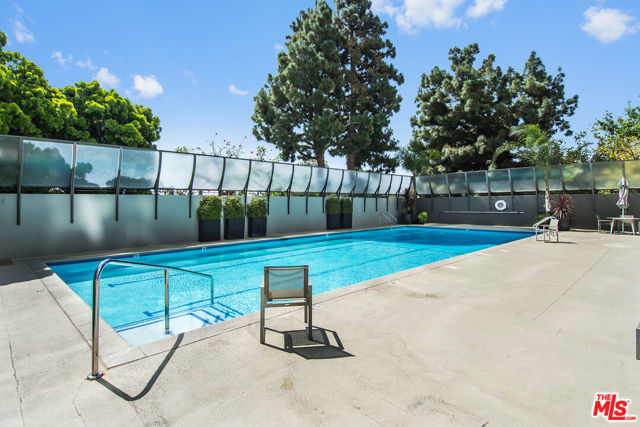 2222 Avenue Of The Stars, Los Angeles CA: https://media.crmls.org/mediaz/366e2556-e227-4a3d-bd7c-3aecb1efb37c.jpg