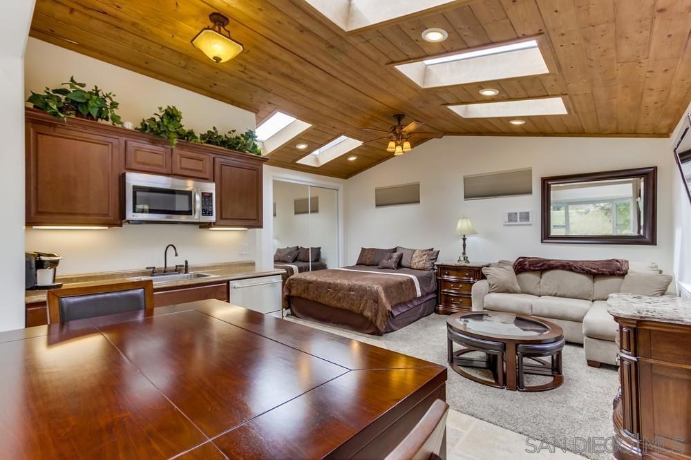 2377 Linwood Street - photo 3