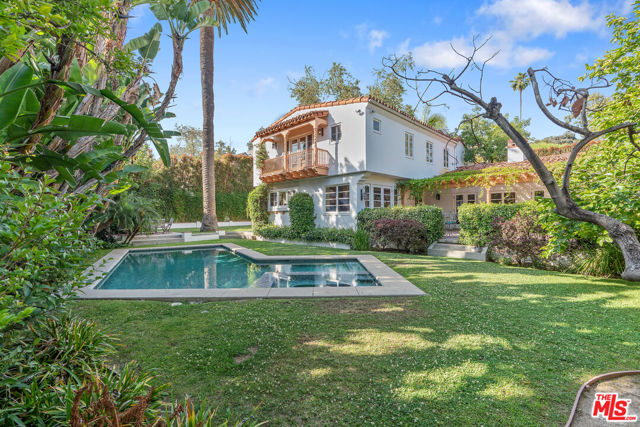 221 S Beverly Glen Boulevard, Los Angeles CA: https://media.crmls.org/mediaz/366ed515-38de-448f-b6d9-f4f8522a4960.jpg