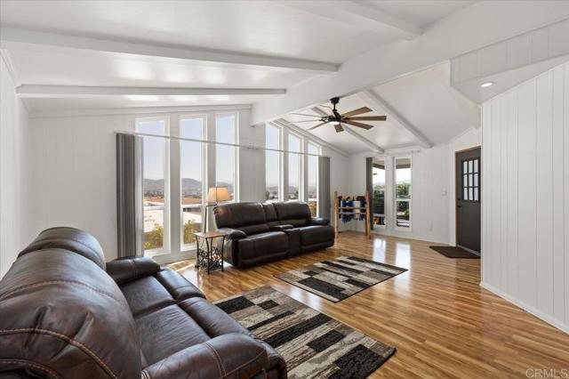 3535 Linda Vista Drive, San Marcos CA: https://media.crmls.org/mediaz/366eda6f-ef91-4bb6-9b66-6d902a1f4c79.jpg