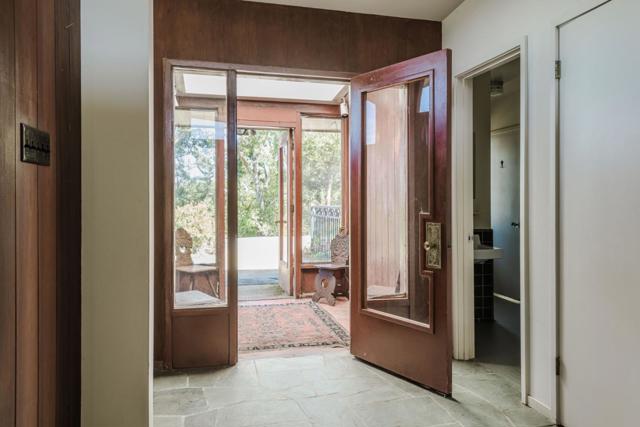 640 Los Trancos Road,  CA: https://media.crmls.org/mediaz/366f5f3a-2b3d-4166-8c33-69c695eb6456.jpg