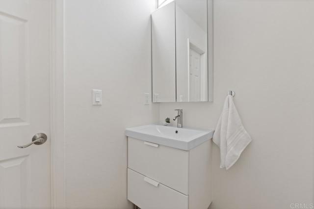 Detail Gallery Image 26 of 41 For 7837 Camino Tranquilo, San Diego,  CA 92122 - 2 Beds | 1/1 Baths