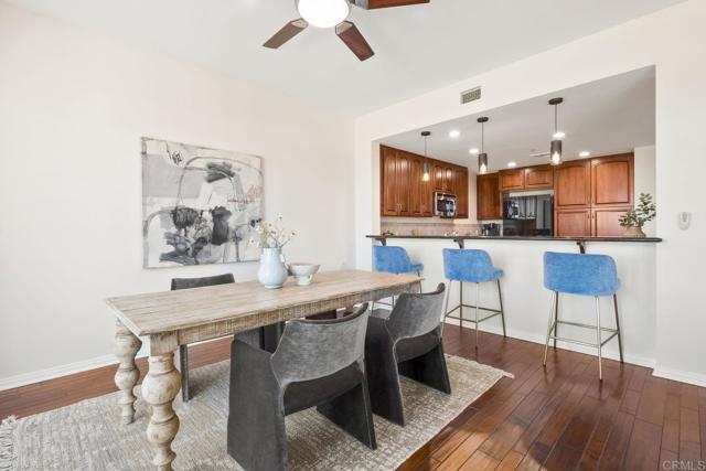 301 Mission Avenue, Oceanside CA: https://media.crmls.org/mediaz/36713cc3-73dd-4307-bb69-dac658c2f103.jpg