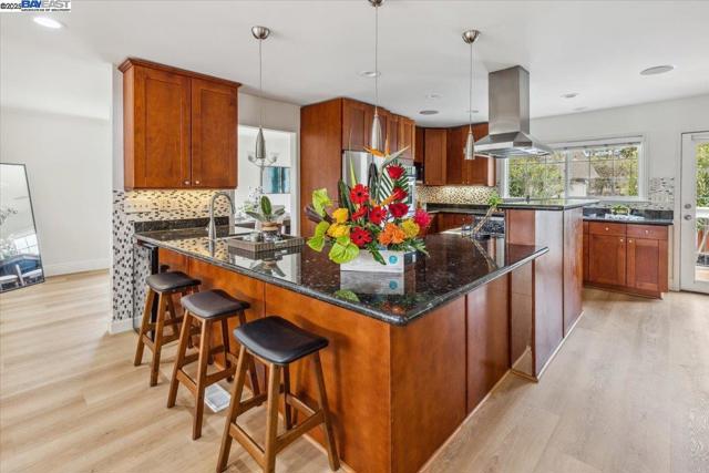 297 Ludlow Pl, San Ramon CA: https://media.crmls.org/mediaz/367244fb-ff13-4a67-bd5d-a4a4c050976d.jpg