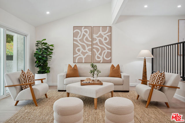 17109 Palisades Circle, Pacific Palisades CA: https://media.crmls.org/mediaz/3672dc7b-41da-4bc5-8e65-0e25e57c4636.jpg