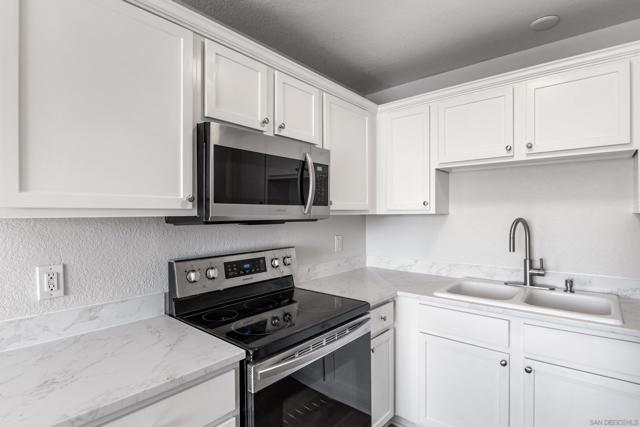 Image 4 of 26 For 3295 Ocean View Blvd  26