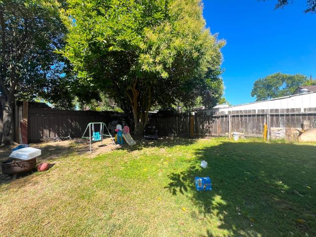75 S Cragmont Avenue, San Jose CA: https://media.crmls.org/mediaz/36739956-cc06-4055-b65a-1696f2cedc27.jpg
