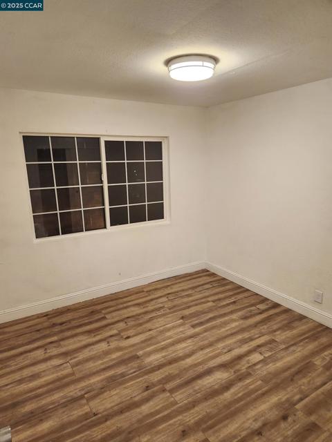 320 Maine Ave, Richmond CA: https://media.crmls.org/mediaz/3673c431-8166-46e9-8e32-385c8d58b738.jpg
