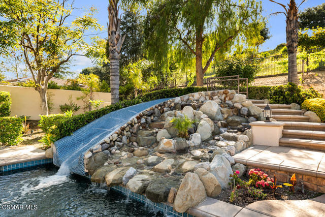 5715 Calais Court, Calabasas CA: https://media.crmls.org/mediaz/3676a6c3-b7d5-4b23-817c-d588937dfbfd.jpg